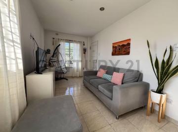 Casa · 81m² · 4 Ambientes · Venta Casa Altos Podesta 4 Ambiemtes Esquina.
