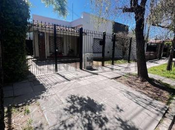 Casa · 140m² · 3 Ambientes · Casa en Alquiler, City Bell, La Plata