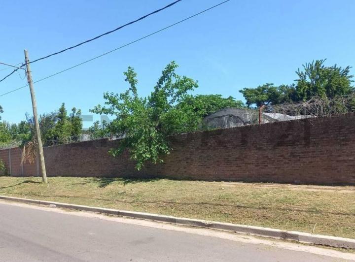 Terreno · 1865m²