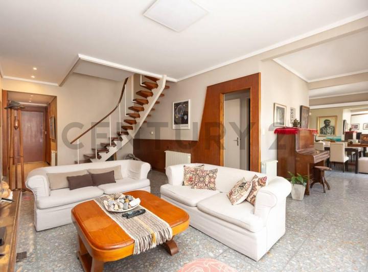 Departamento · 169m² · 5 Ambientes · 1 Cochera