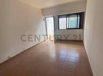 Casa · 40m² · 2 Ambientes · Departamento PH en Alquiler Los Hornos