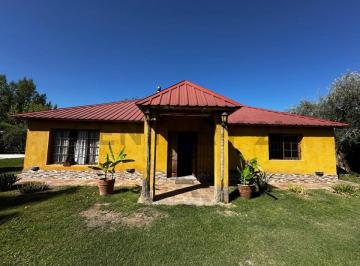 Casa · 156m² · 4 Ambientes · Casa en Venta Rodeo del Medio Maipu
