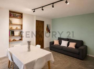Casa · 110m² · 4 Ambientes · 3 Cocheras · Venta de Casa en El Rincon 431 Entre 133 y 133 Bis