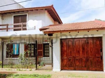 Casa · 217m² · 5 Ambientes · Casa en Venta
