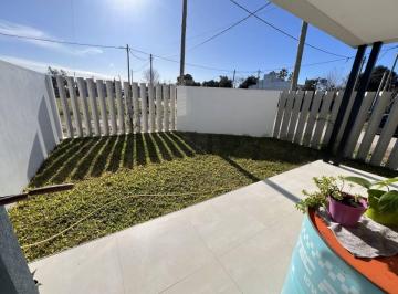 Casa · 80m² · 3 Ambientes · Departamento Duplex en Venta, 2 Dorm. La Plata