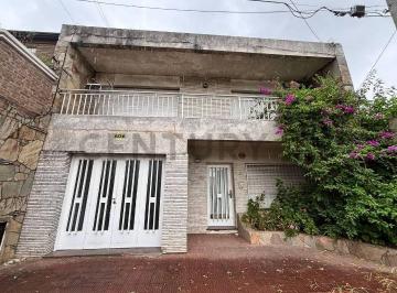 Casa · 140m² · 6 Ambientes · 1 Cochera · Casa en Venta en Alberdi, Rosario