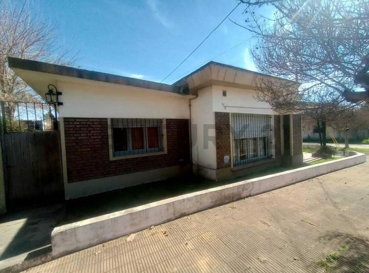 Casa · 124m² · 4 Ambientes · 1 Cochera