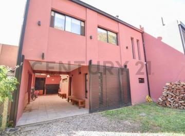 Casa · 110m² · 4 Ambientes · 21 Entre 656 y 657, Casa en Venta, Villa Parque Sicardi.