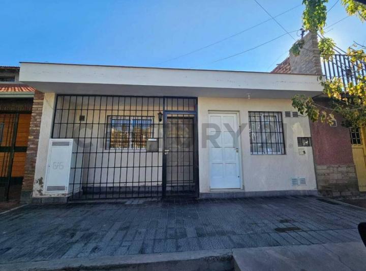 Casa · 105m² · 5 Ambientes