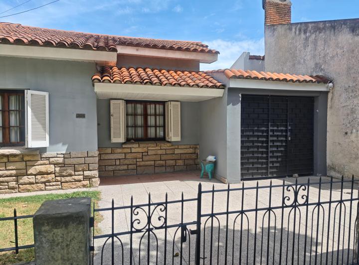 Casa · 150m² · 4 Ambientes · 1 Cochera