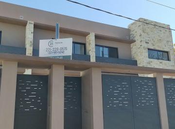 Casa · 60m² · 2 Ambientes · Venta Duplex 139 E/ 58 y 59 un Dormitorio a Estrenar