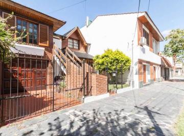 Casa · 502m² · 6 Ambientes · 1 Cochera · Venta de Casa 5 Ambientes + PH Interno 2 Ambientes en Lanús