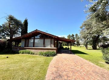 Casa de 4 ambientes, Luján · Vista Golf y Polo