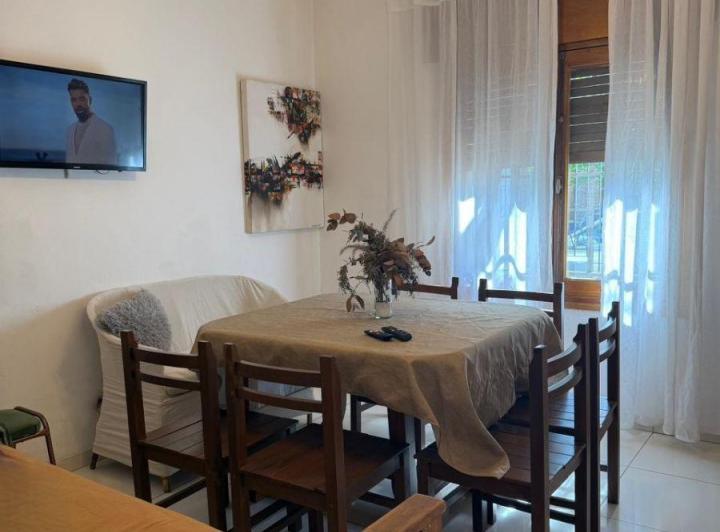 Casa · 79m² · 5 Ambientes · 1 Cochera