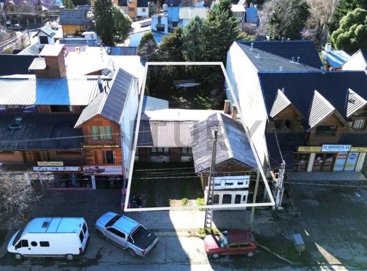 Terreno · 150m² · 5 Ambientes · 2 Cocheras