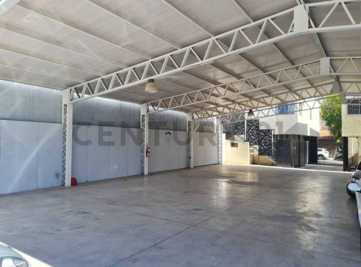 Bodega-Galpón · 345m² · 2 Ambientes · 1 Cochera