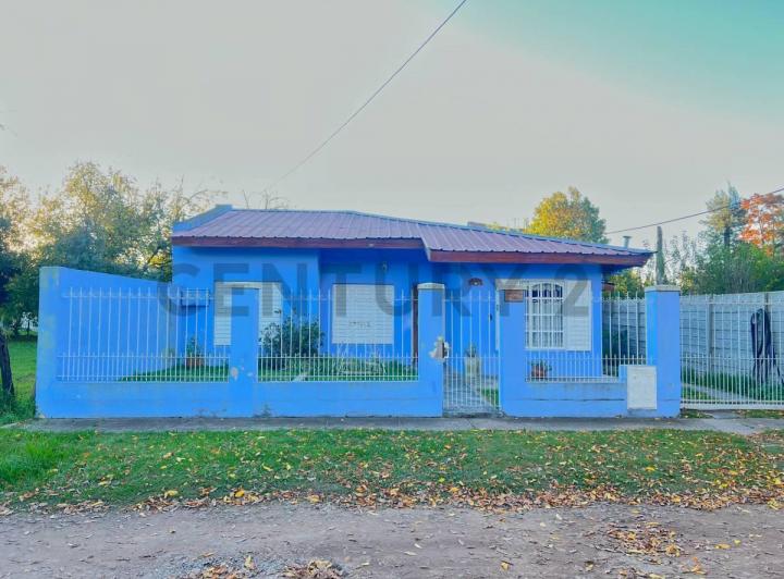Casa · 200m² · 6 Ambientes · 2 Cocheras