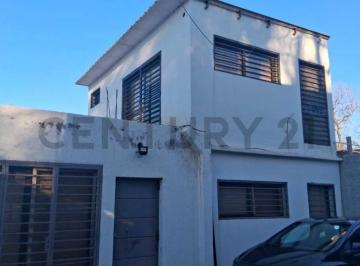 Depósito · 260m² · 10 Ambientes · 1 Cochera · Venta Una Vivienda con Consultorios U Oficinas en Calle Mitre de Ciudad de Mendo
