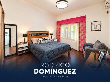 Casa · 154m² · 4 Ambientes · 1 Cochera · Casa Chalet en Venta en Lanús Oeste, Lanús, G. B. a. Zona Sur