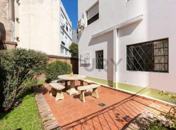 Casa · 209m² · 4 Ambientes · 1 Cochera · Venta Policonsultorio con Ascensor en Ramos Mejía - Acepta Permuta