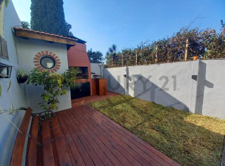 Casa · 136m² · 3 Ambientes · 1 Cochera