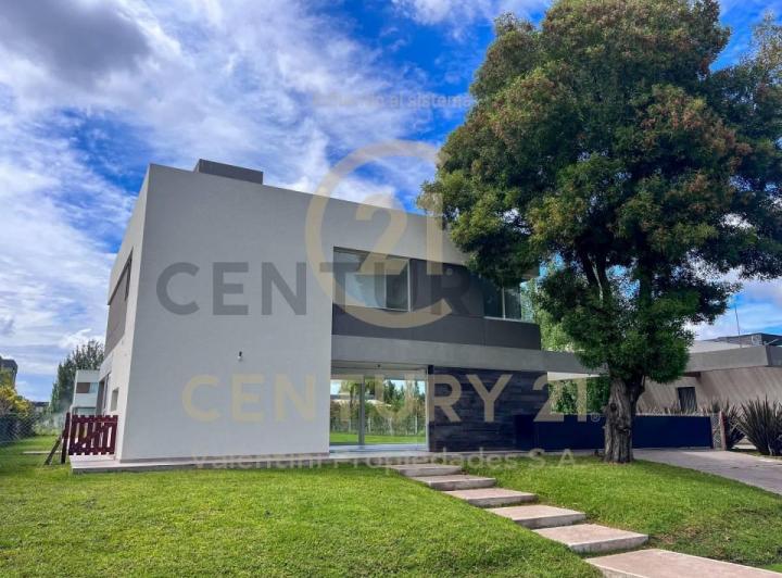 Casa · 155m² · 4 Ambientes