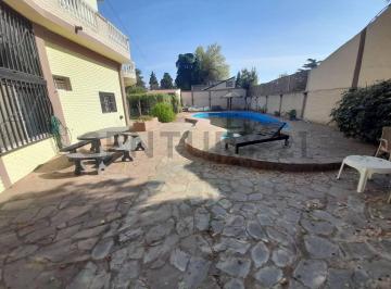 Casa · 600m² · 5 Ambientes · 5 Cocheras · Venta Permuta Casa Quinta Florencio Varela Tomo Auto Depto Financia
