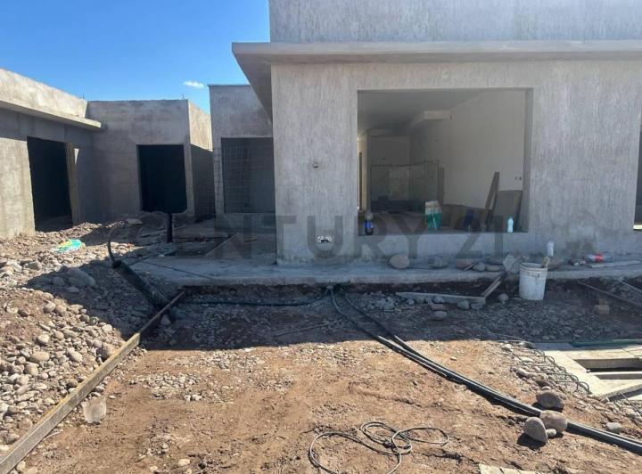 Casa · 80m² · 3 Ambientes · 1 Cochera