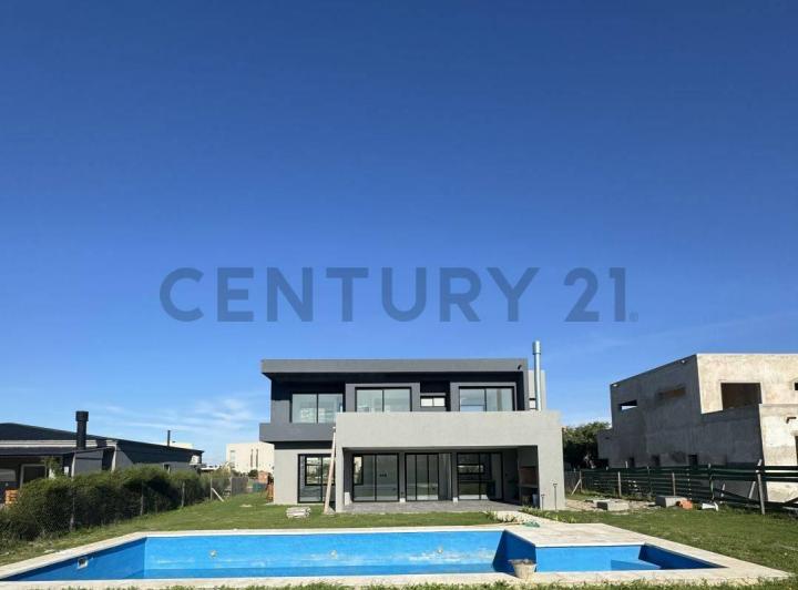 Casa · 156m² · 4 Ambientes · 1 Cochera