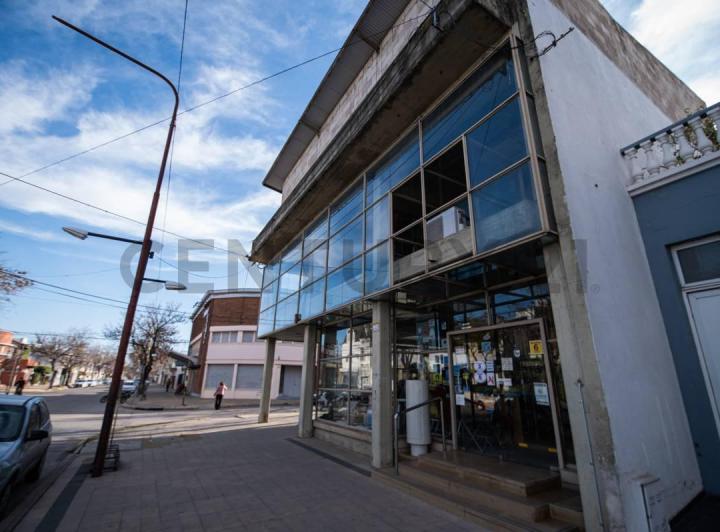 Local comercial · 425m² · 3 Ambientes