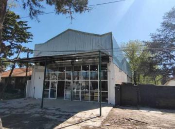 Local comercial · 200m² · 2 Ambientes · 6 Cocheras · Local en Venta en City Bell
