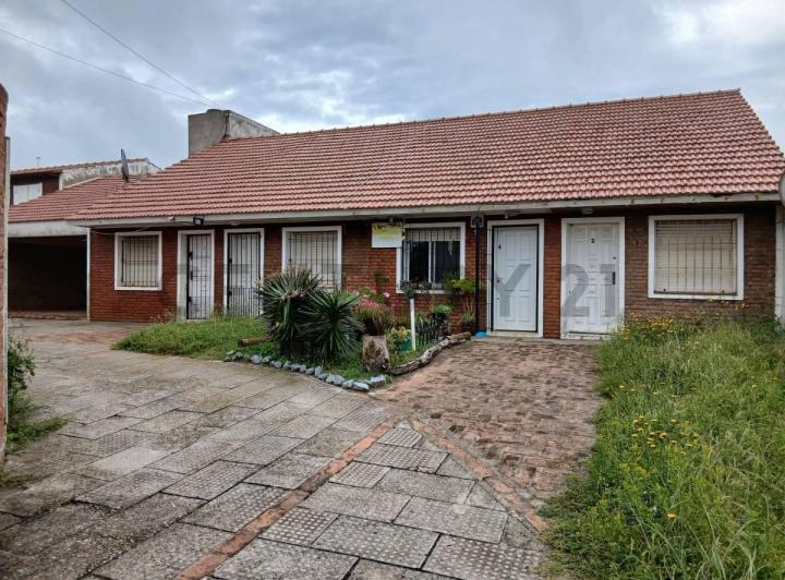Casa · 48m² · 3 Ambientes · 1 Cochera