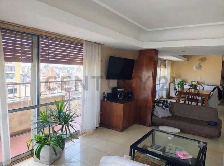 Departamento · 161m² · 8 Ambientes · 1 Cochera