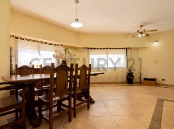 Casa · 126m² · 6 Ambientes · Venta Casa de 3 Dorm. en Zona Norte, Rosario