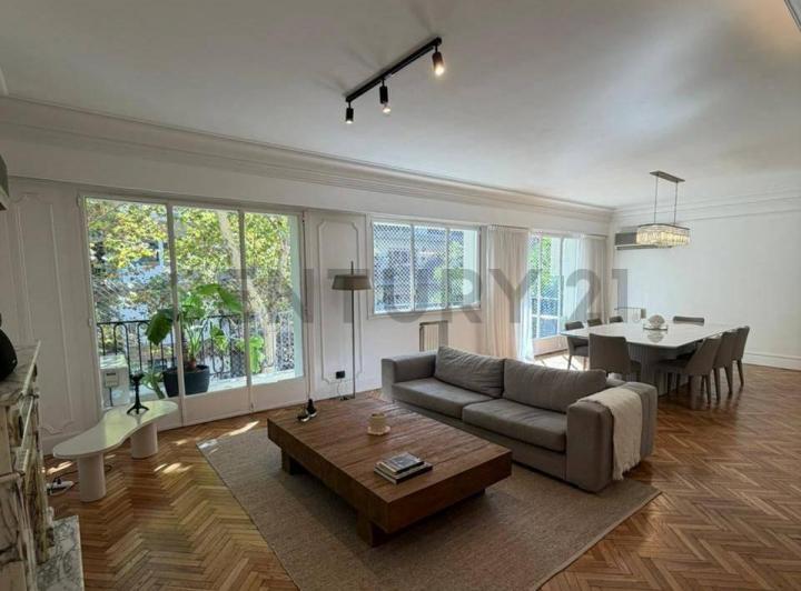 Departamento · 190m² · 4 Ambientes · 1 Cochera