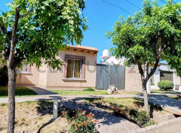 Casa · 57m² · 3 Ambientes · 1 Cochera · Century 21 López Vende Casa Barrio Los Olivos San Martín