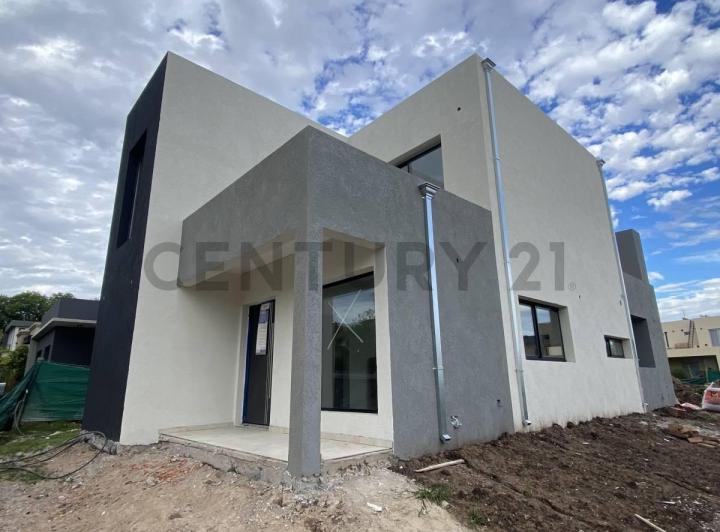 Casa · 147m² · 2 Cocheras
