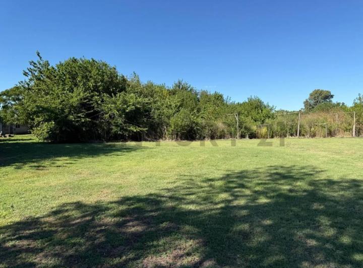 Terreno · 1800m²