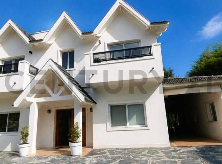 Casa · 266m² · 5 Ambientes