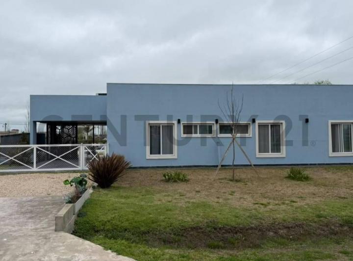 Casa · 180m² · 4 Ambientes · 1 Cochera