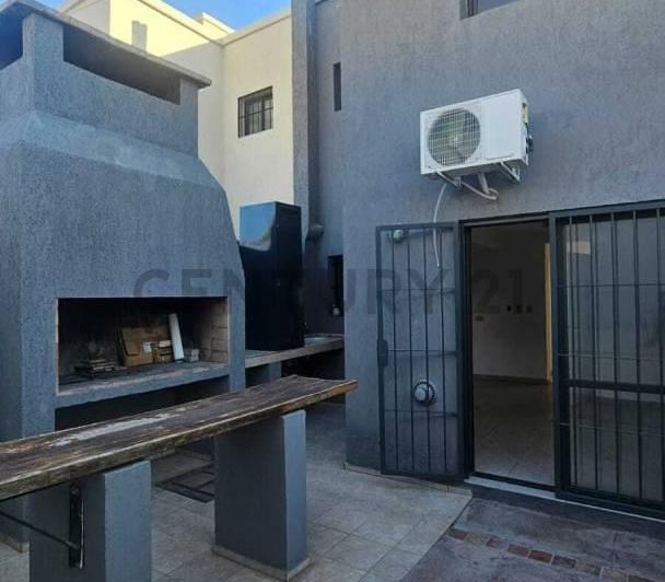 Casa · 84m² · 5 Ambientes
