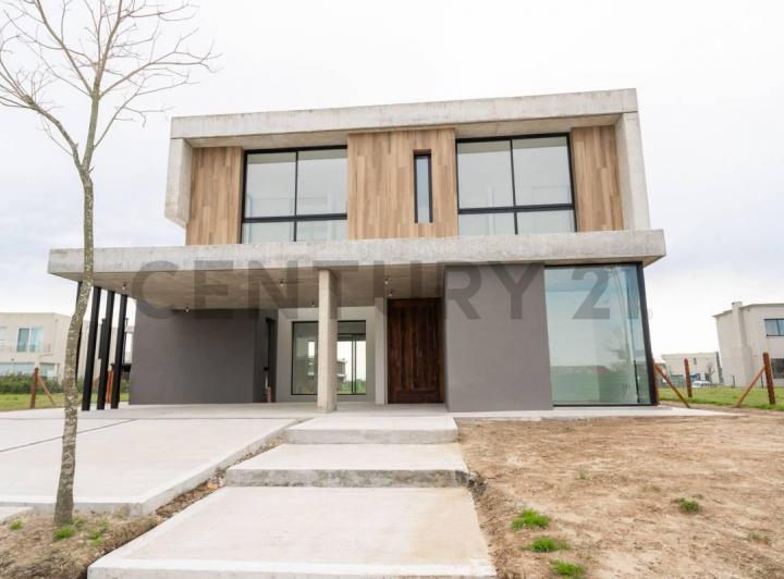 Casa · 262m² · 4 Ambientes