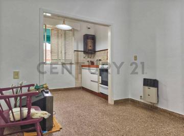 PH · Alquiler PH un Dormitorio 39 E/11 y 12