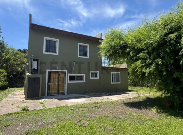 Casa · 200m² · 2 Dormitorios · 1 Cochera