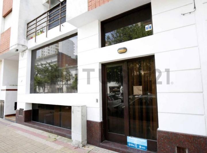 Local comercial · 239m² · 7 Ambientes