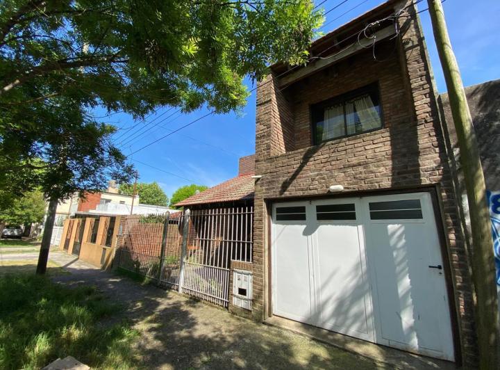 Casa · 138m² · 5 Ambientes · 1 Cochera