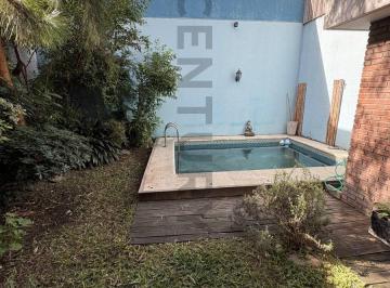 Casa · 158m² · 3 Dormitorios · 1 Cochera · Venta Casa 6 Ambientes Garage Toillete Parque Piscina Parrilla Patio en Barracas