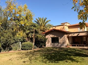 Casa · 315m² · 10 Ambientes · 2 Cocheras · Casa en Venta Chacras de Coria, Lujan de Cuyo