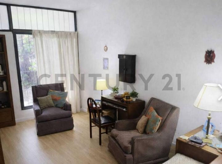 Casa · 83m² · 3 Ambientes · 1 Cochera