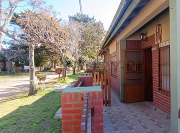 Casa · 180m² · 7 Ambientes · 4 Cocheras · Casa en Venta 5 Ambientes con Parque Mar del Tuyu Limite con Costa del Este